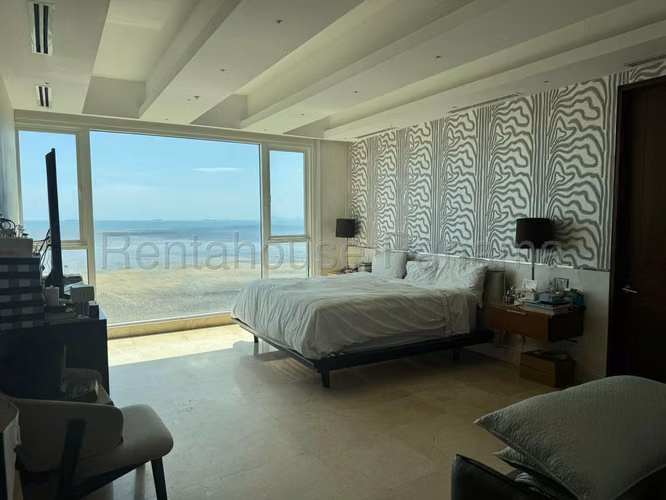 Se Vende Apartamento en Costa del Este LA26-5276