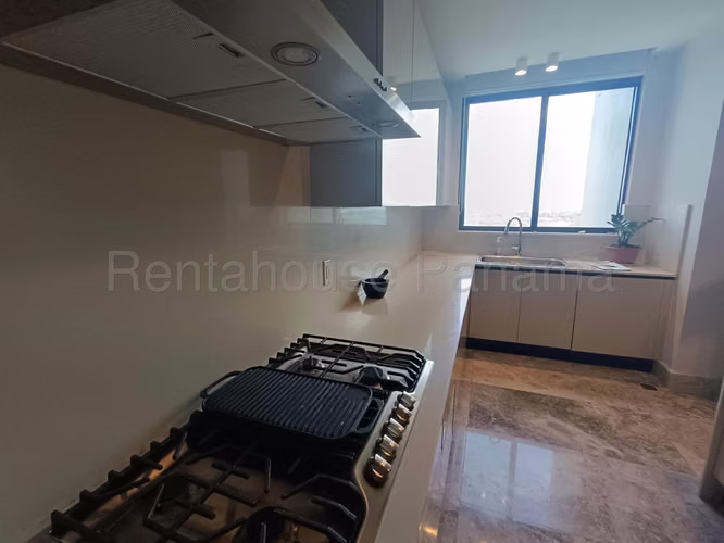 Se Vende Apartamento en Santa Maria LA26-6107