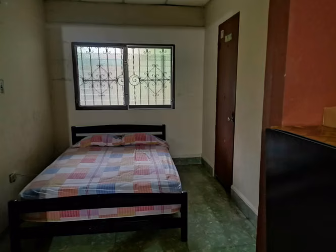 SE VENDE CASA BETHANIA MIRAFLORES 3 HABITACIONES TERRENO 560M2