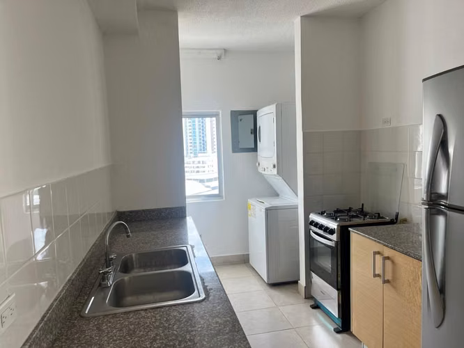 Banco Vende Apartamento en PH SORRENTO, Parque Lefevre - Imagen 4