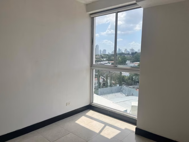 Banco Vende Apartamento en PH SORRENTO, Parque Lefevre - Imagen 5