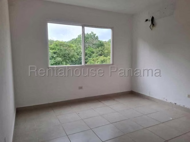 Se Vende Casa en Brisas Del Golf MDV26-2447
