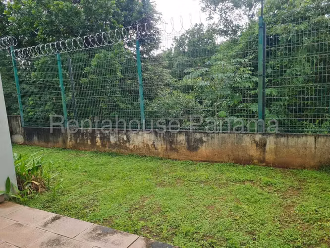 Se Vende Casa en Brisas Del Golf MDV26-2447