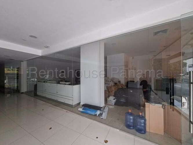 Gran oportunidad de alquiler de local comercial a pasos de Vía Argentina. DP - Imagen 2