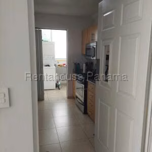 Venta de Apartamento con 147m2 en Costa Del Este PH Sol Del Este 26-3835SR
