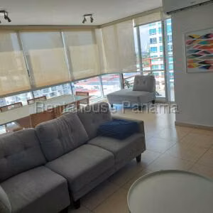 Venta de Apartamento con 147m2 en Costa Del Este PH Sol Del Este 26-3835SR