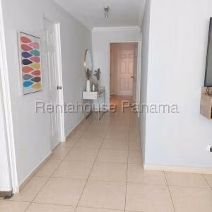 Sale of Apartment with 147m2 in Costa Del Este PH Sol Del Este 26-3835SR