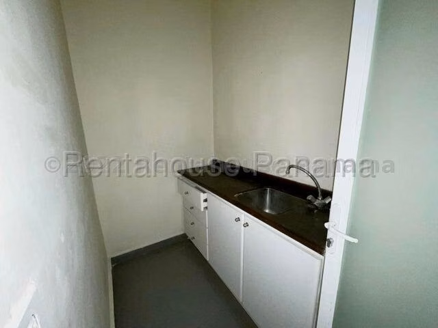 VENTA DE OFICINA EN PLAZA MORICA EN SAN FRANCISCO MCD25-6153