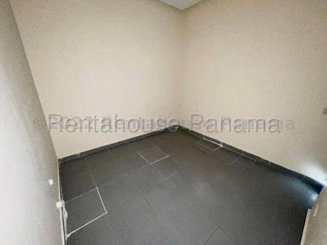 VENTA DE OFICINA EN PLAZA MORICA EN SAN FRANCISCO MCD25-6153