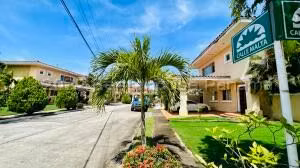 Venta de Casa Amplia y Elegante de 400m² en PH Villa Alta, Brisas del Golf 26-3120SR