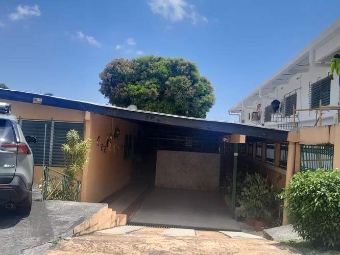 Altos de Betania, Vendo Céntrica Casa Esquinera - Imagen 13