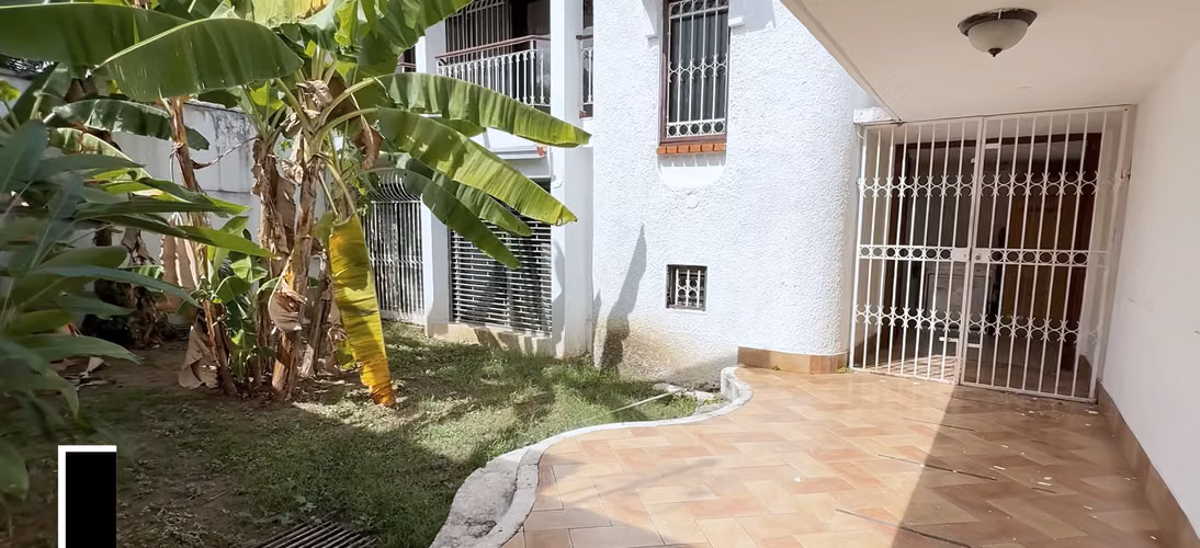 Venta de Casa en La Alameda, 348m2 de terreno y 450m2 de construcción - Imagen 11