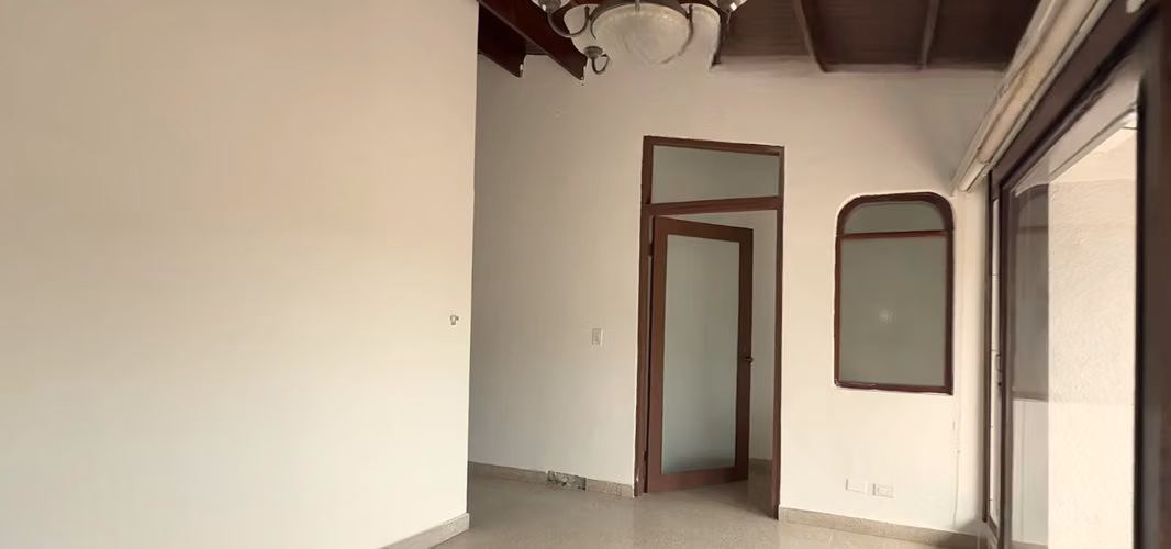 Venta de Casa en La Alameda, 348m2 de terreno y 450m2 de construcción - Imagen 13