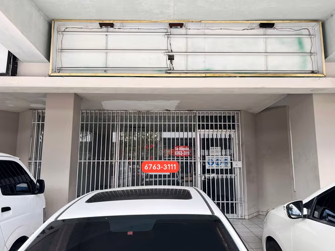 Alquiler local comercial en El Dorado - Local planta baja frente a la calle