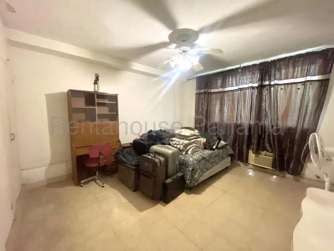 Vendo Apartamento Espacioso en PH Gina, Obarrio 26-2515GG