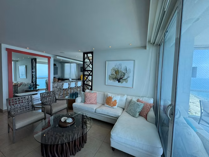 Venta de Apartamento Frente al Mar de 244 m² en Santa Clara Residences