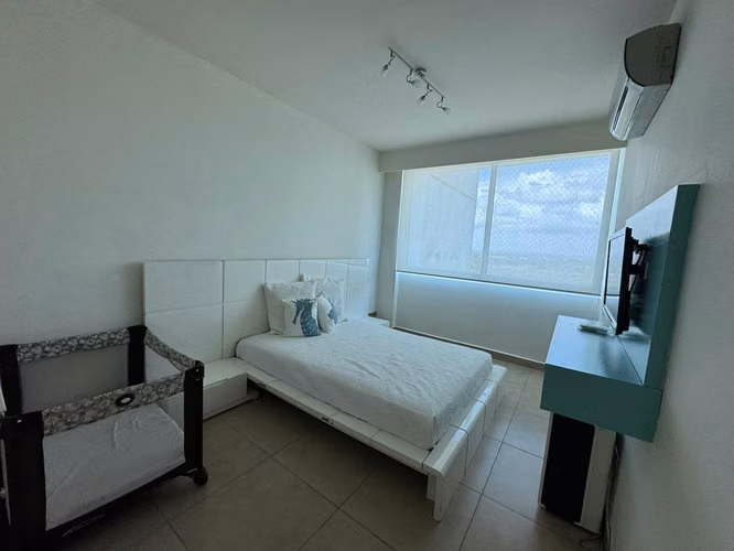 Venta de Apartamento Frente al Mar de 244 m² en Santa Clara Residences
