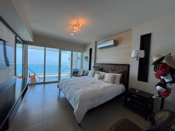 Venta de Apartamento Frente al Mar de 244 m² en Santa Clara Residences