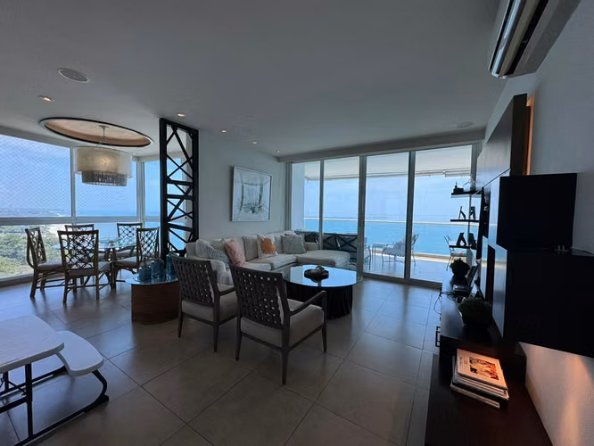 Venta de Apartamento Frente al Mar de 244 m² en Santa Clara Residences