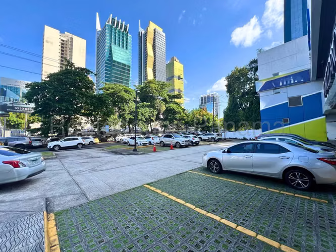 Commercial Building for Sale in Plaza 53, Obarrio, CIG266387
