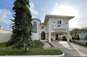 House for Sale in Ancon 26jack6382