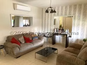 Casa en Venta en Versalles 24jack5222