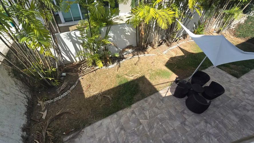 CASA EN COSTA SUR AMOBLADA - 392M2 - 4 HABITACIONES - *
