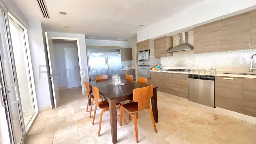 Casa en Venta con Buena Distribucion en Buenaventura 26*5650Mfk