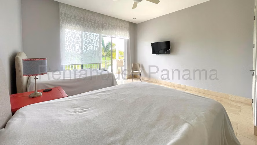 Casa en Venta con Buena Distribucion en Buenaventura 26*5650Mfk