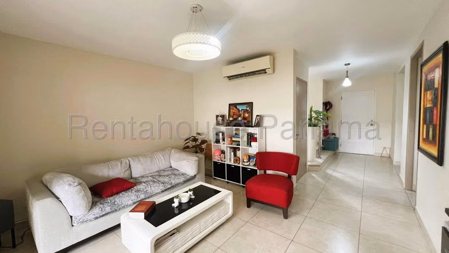 Se Vende Casa en Versalles VLU26-6247