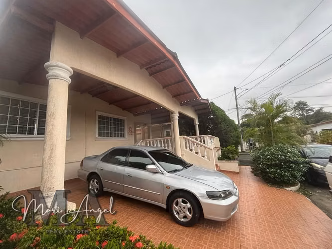 VENTA DE CASA EN BRISAS DEL GOLF