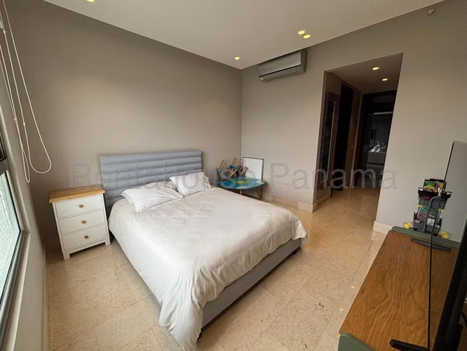 Lujoso Apartamento en Santa Maria Ph GreenView en Venta Mts2: 235 PD