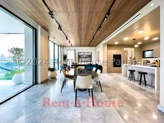 Amplio Apartamento en Costa del Este Ph Upper Est en Venta Mts2: 406 PD