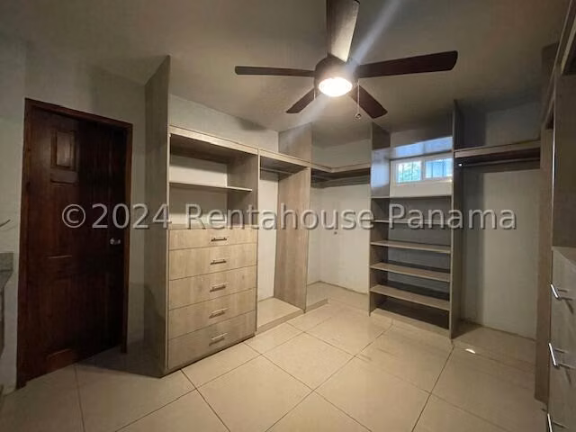 Amplia Casa en Altos de Panama La Riviera en Venta Mts2: 164 PD