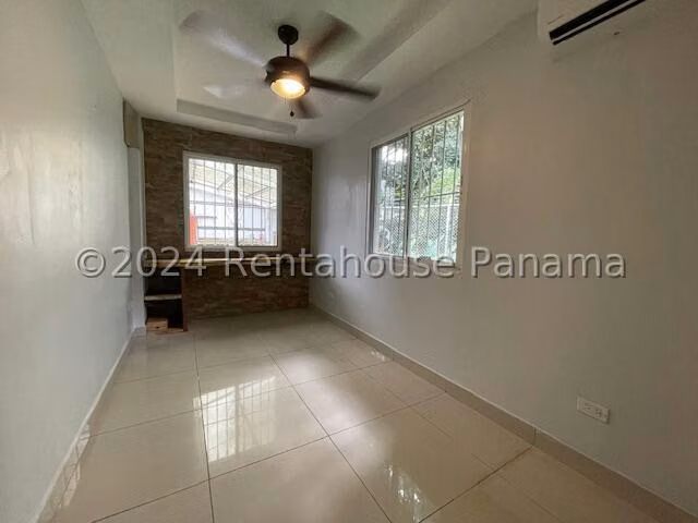 Amplia Casa en Altos de Panama La Riviera en Venta Mts2: 164 PD