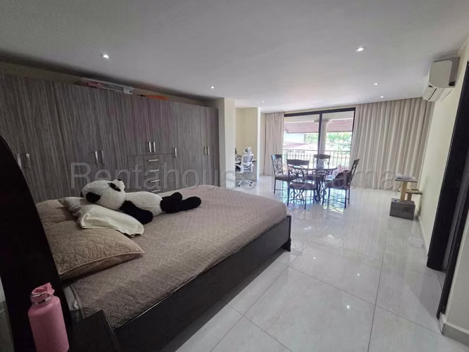 Alquiler de casa en Altos del Golf    AK