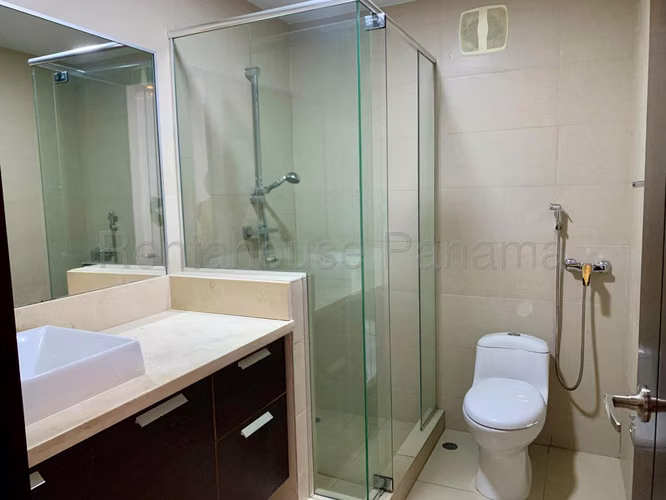 Alquiler de apartamento de 209.94m² con vista al mar en Punta Pacifica 26JSS6337