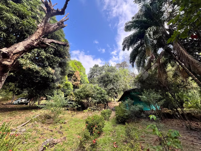 Venta de terreno con casa frente al Río Pacora, Vía hacia San Miguel