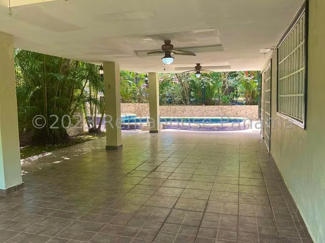 Casa en Venta en Albrook 26YCG3644