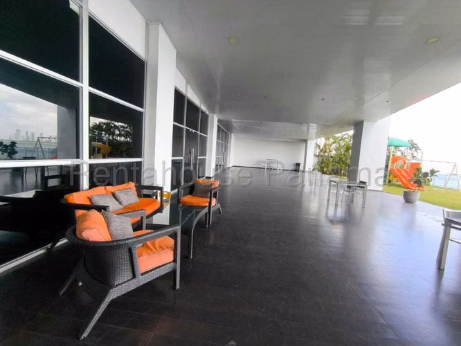 Apartamento en Venta en  Oasis On The Bay Punta Pacifica CIG265970