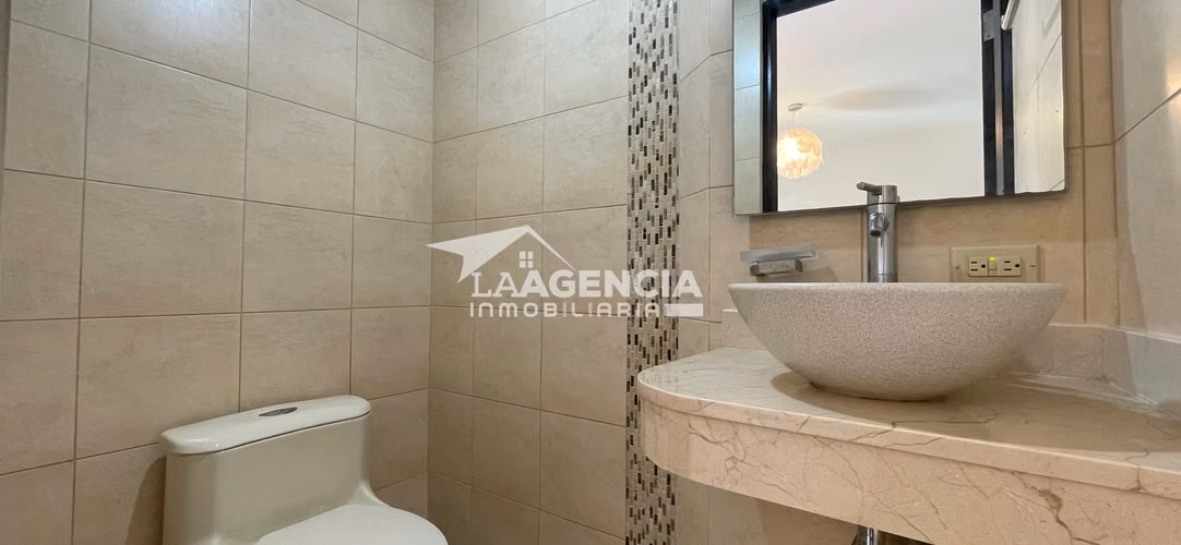 Albrook, Venta de Apartamento en Embassy Village, para inversión