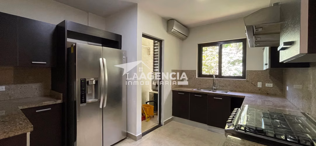 Albrook, Venta de Apartamento en Embassy Village, para inversión
