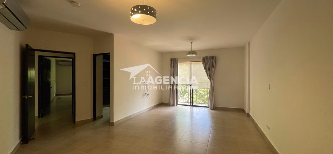 Albrook, Venta de Apartamento en Embassy Village, para inversión