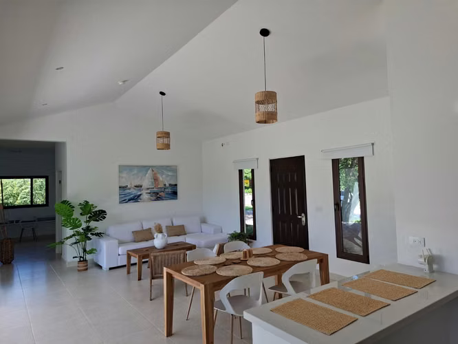 Se alquila en PH La Colonia, Bejuco, Chame: Casa de playa nueva