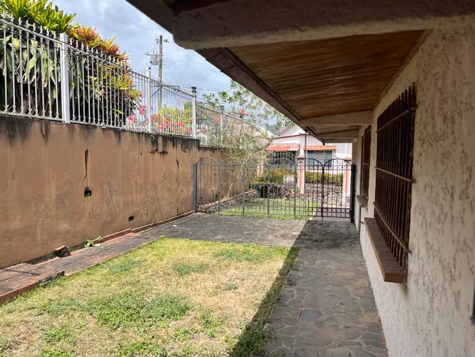 Banco Vende Casa en LOS CIPRESES II, San Miguelito