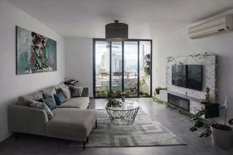 Venta o Alquiler: Exclusivo Apartamento en Brisas de Obarrio - Piso Alto