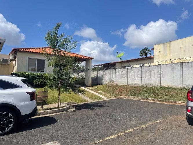 Casa en Venta en Arboledas,  Chorrera. ABS