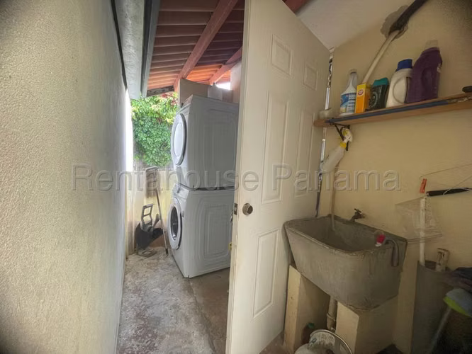 Casa en Venta en Arboledas,  Chorrera. ABS