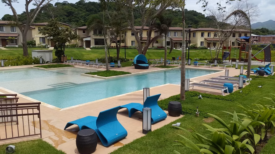 ALQUILO APARTAMENTO AMOBLADO EN PH RIVER VALLEY - PANAMÁ PACIFICO