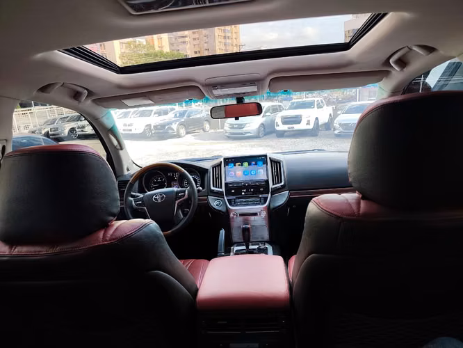 TOYOTA LAND CRUISER 2011 - Imagen 12